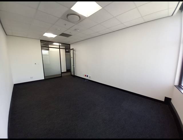36M² OFFICE TO LET IN GLENADRIENNE